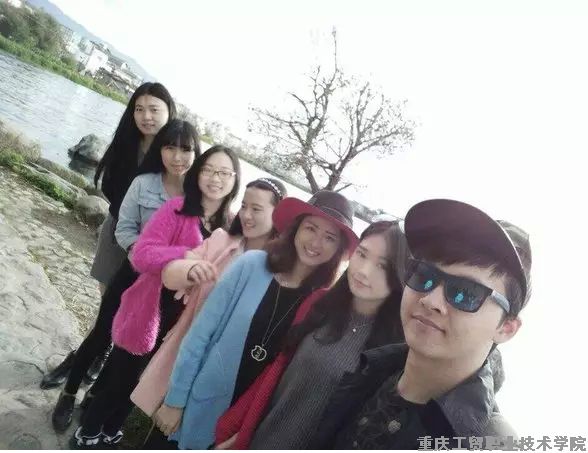我系服装设计专业员工赴云南采风