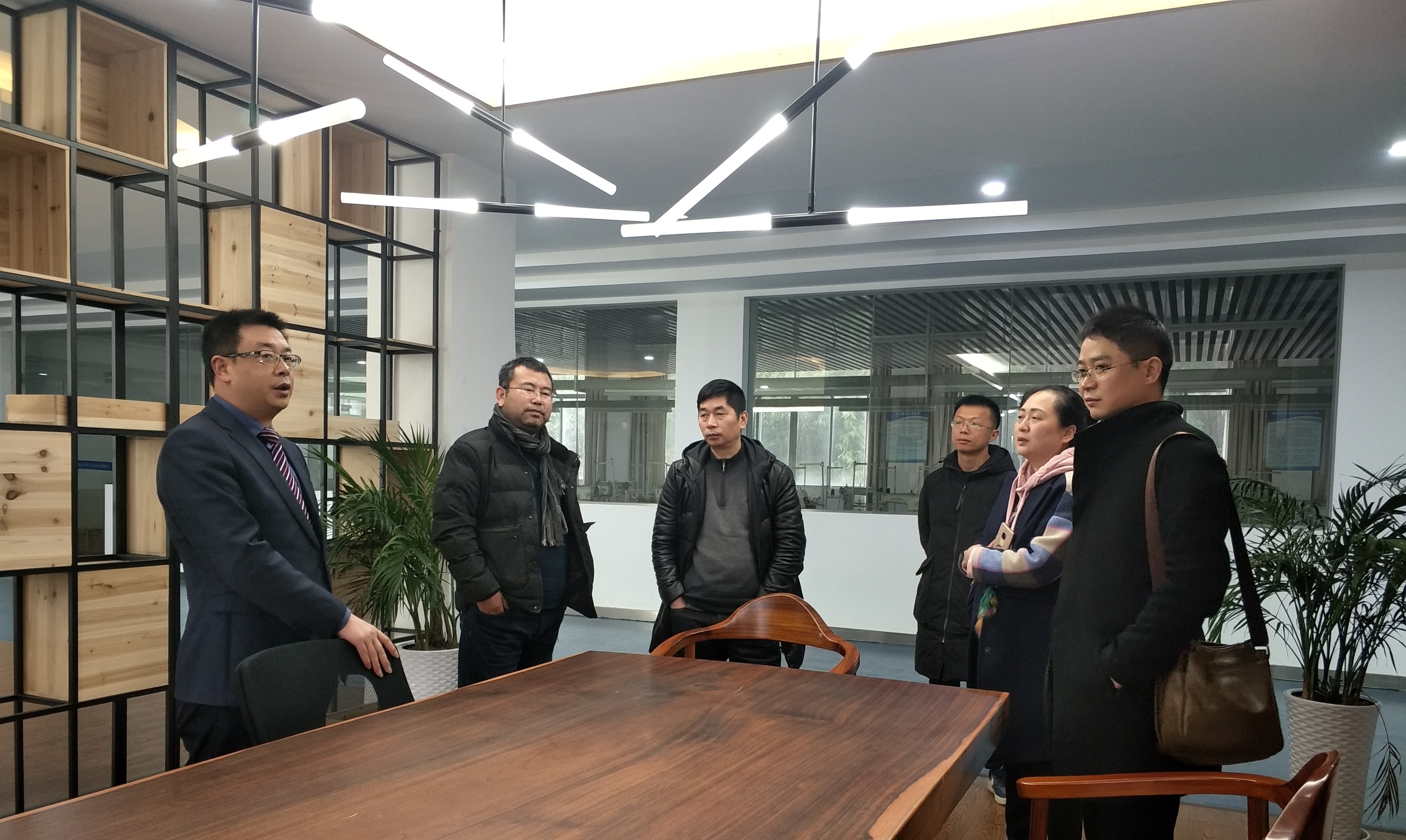长江师范学院美术学院来我系进行交流考察