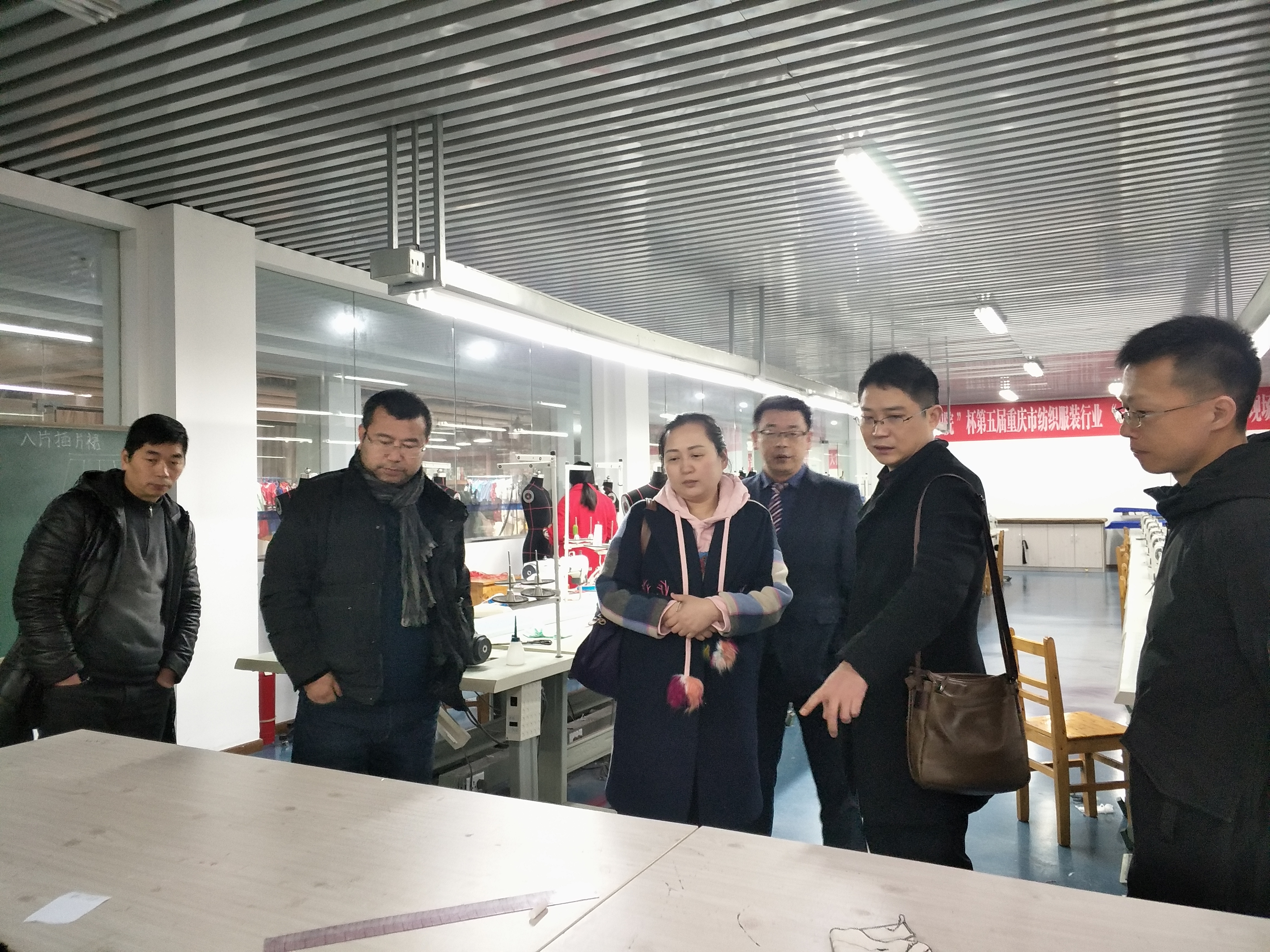 长江师范学院美术学院来我系进行交流考察